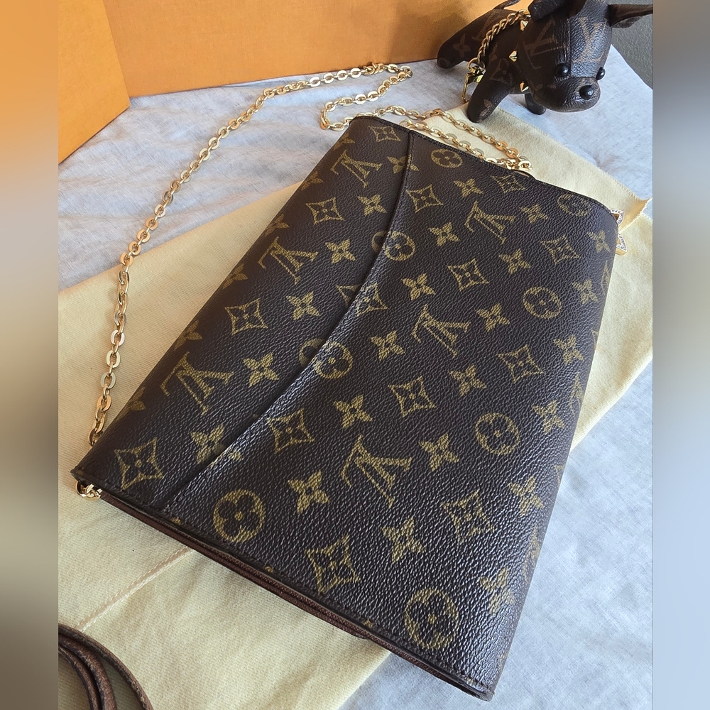 LOUIS VUITTON Monogram Bordeaux 24 Brown Shoulder Vintage Bag for Women's - Picture 6 of 17